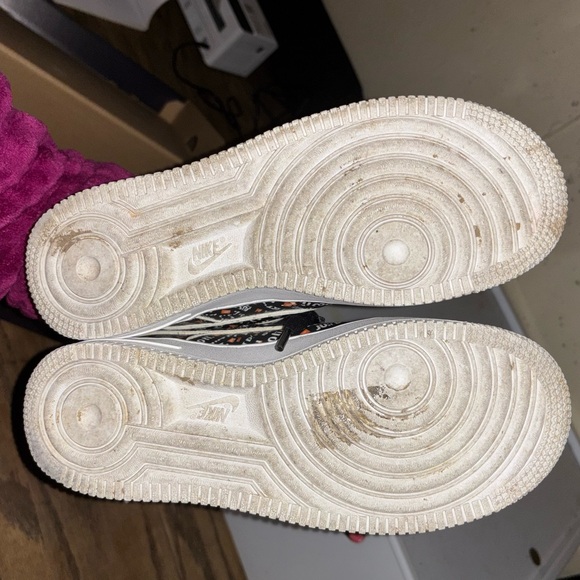Nike Air Force 1 size 5.5y - Picture 4 of 5
